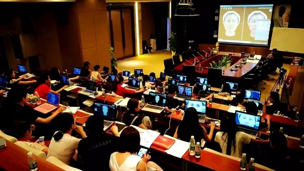 醫(yī)美咨詢師既然暫時(shí)還未被一刀砍死，那該如何絕路重生？