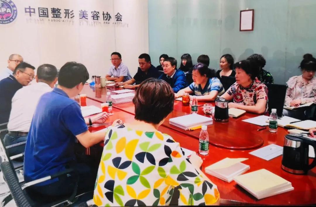 落實(shí)八部委加強(qiáng)醫(yī)美監(jiān)管執(zhí)法通知精神